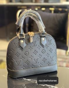 Rozzbeh Store